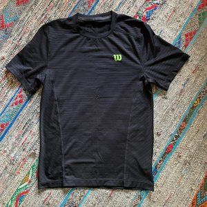 WILSON Men's Tennis Performance Tee Shirt - Size Small - Black Striped